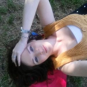 Meet your Posher, Ali